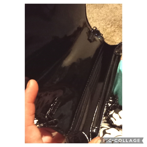 Badgley Mischka Small Black Glitter Crossbody New - Picture 3 of 3